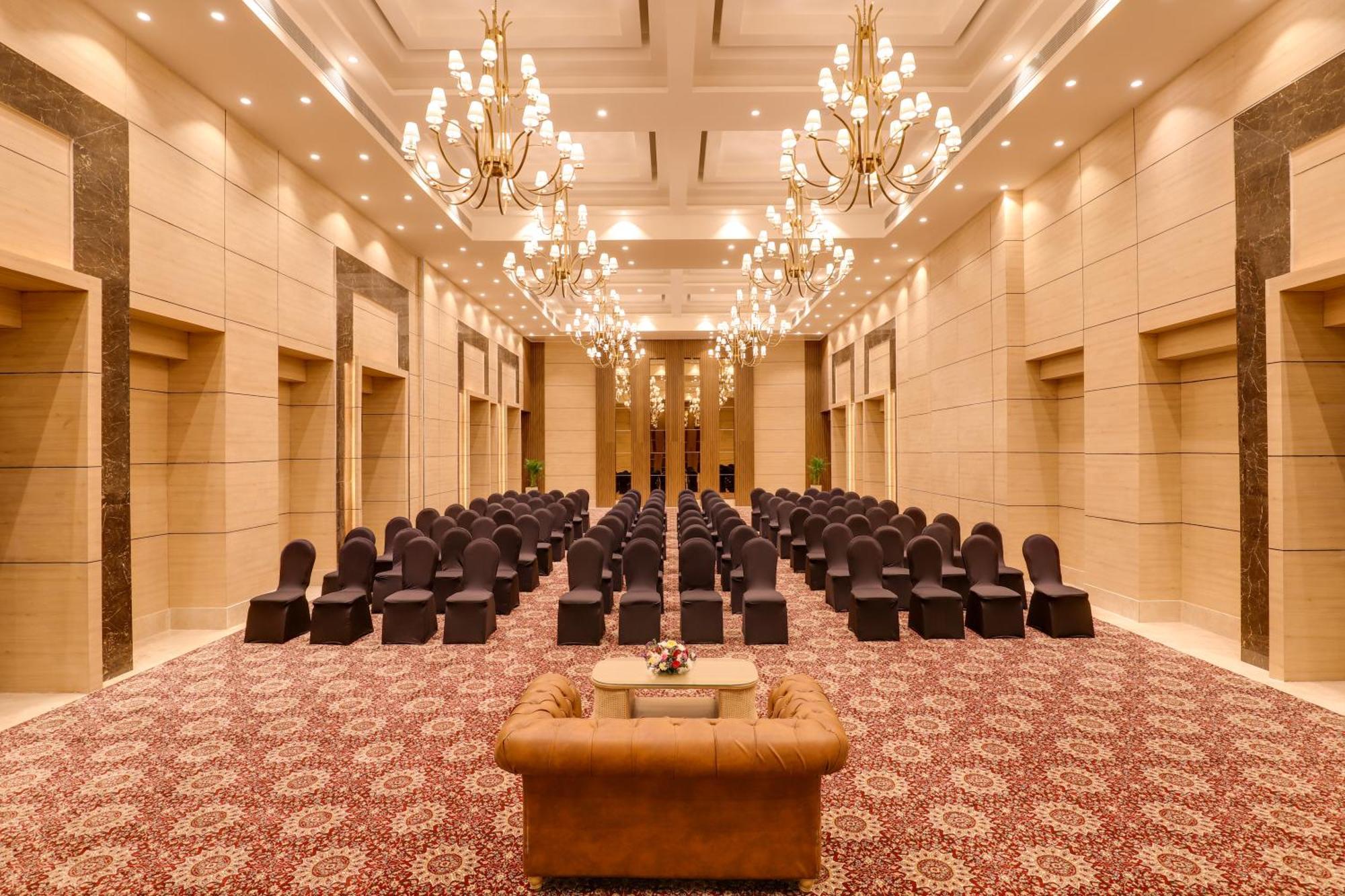 Lemon Tree Hotel, ริชิเคช ภายนอก รูปภาพ