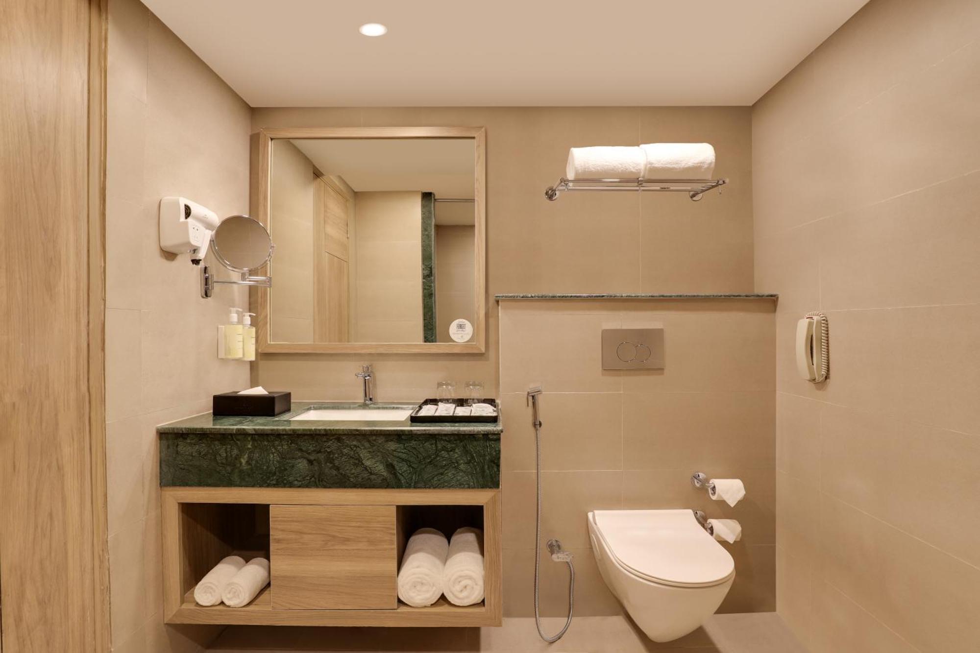 Lemon Tree Hotel, ริชิเคช ภายนอก รูปภาพ